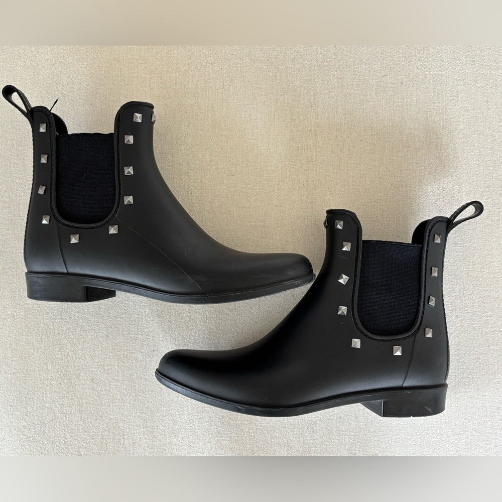 London Fog rain ankle boots booties rubber black studs 6.5 7